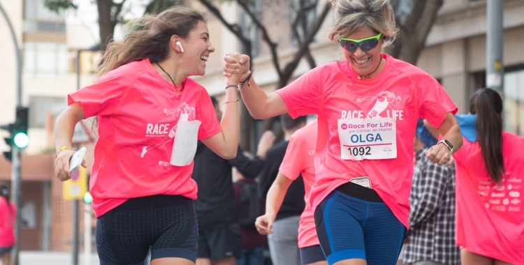 Dues participants a la 'Race for life' de l'any passat | Roger Benet