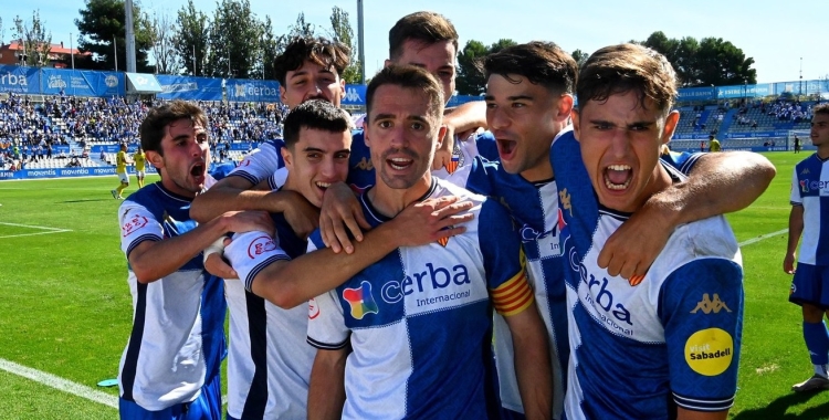 Sergio Cortés, celebrant un dels seus dos gols de penal | CES