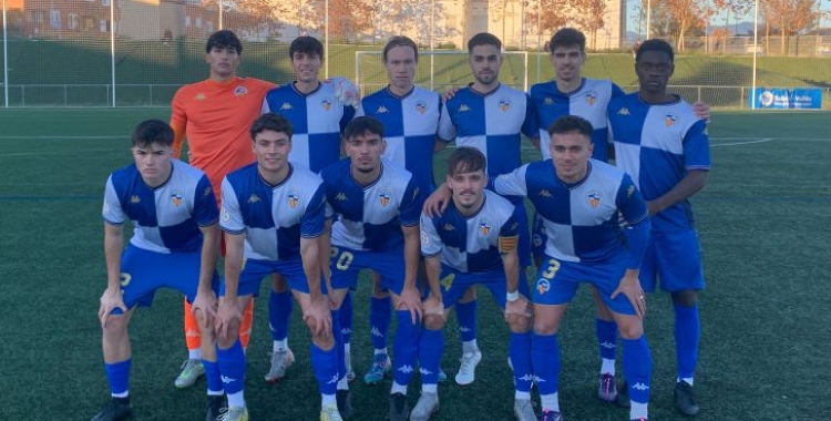 L'equip del Centre d'Esports 'B' abans del partit contra el Tona