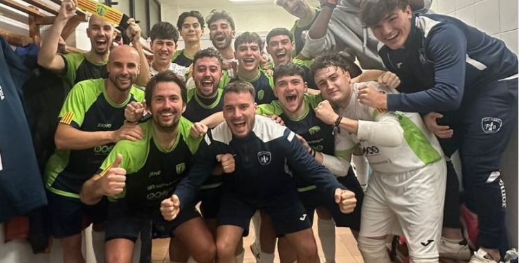 Celebració al vestuari de la Pia després de la victòria a Lleida | FansPia