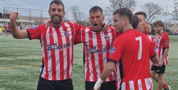 Celebració del tercer gol del Tibidabo Torre Romeu | Manu Palacios