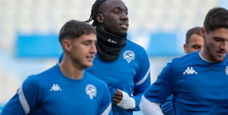 Ryan Bakayoko, entrenant amb el CE Sabadell