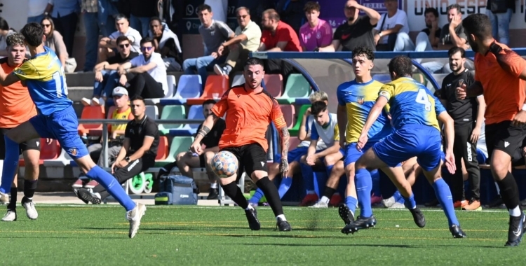 Imatge del derbi entre Sabadellenca i Sabadell Nord de la primera volta | Críspulo Díaz