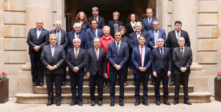 El president Sánchez amb els presidents de les cambres de comerç de Catalunya