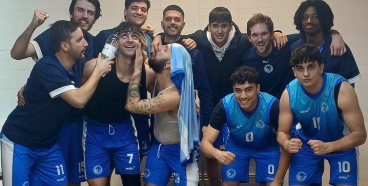 Celebració dels jugadors del Club al vestidor | Cedida