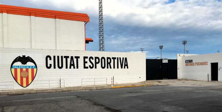 Les portes de l'Antonio Puchades podrien quedar tancades per a l'afició arlequinada | Adrián Arroyo