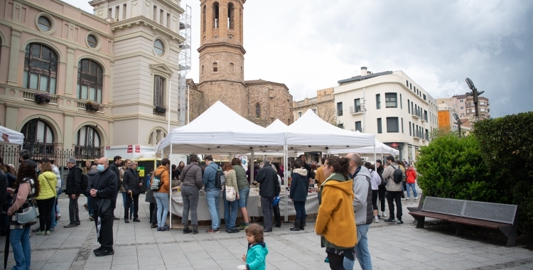 Sant Jordi a la plaça Doctor Robert | Roger Benet