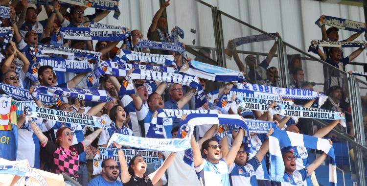 Aspecte de la graderia visitant d'Ipurua diumenge passat | CES