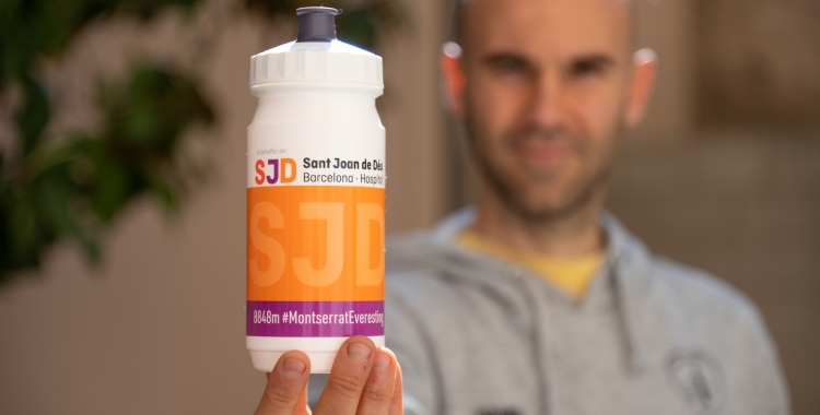 David Moreno amb els 'Bidons solidaris' | Roger Benet