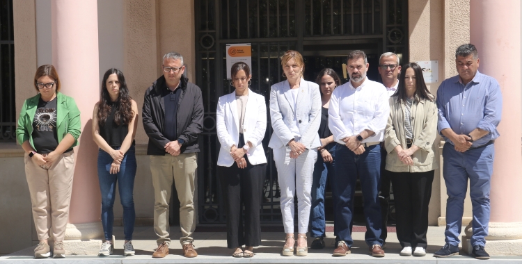Autoritats en el minut de silenci d'aquest matí a Rubí | Albert Segura (ACN)