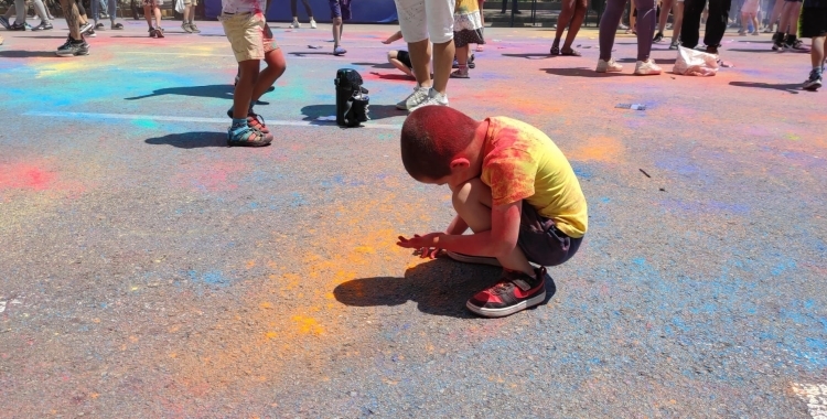 Un dels punts forts de la celebració és la Festa Holi de diumenge al migdia | Isabel Gallardo