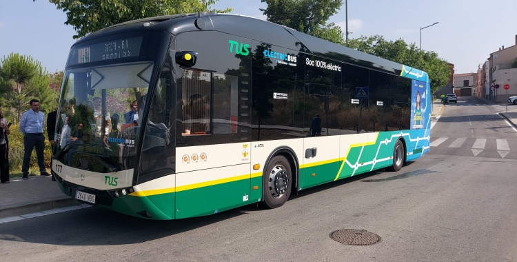 Un dels sis autobusos elèctrics que avui s'han presentat | Núria García