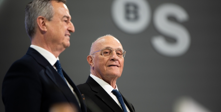 César González Bueno i Josep Oliu durant la Junta General d'Accionistes de Fira Sabadell