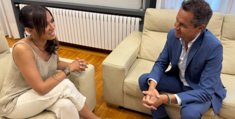 Marta Farrés i Lluís Matas durant la trobada | Ajuntament