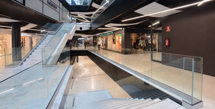 Inerior del centre comercial Paddock | Roger Benet