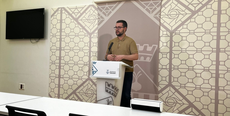 El portaveu del govern, Eloi Cortés, explicant el projecte