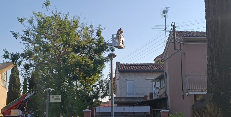 Els Bombers en el lloc dels fets