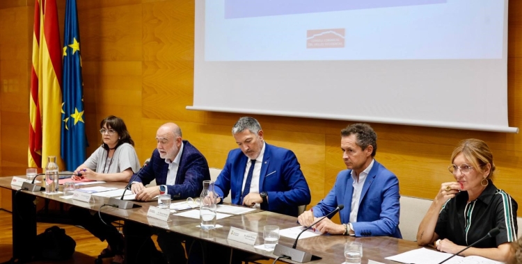 La taula del Consell d'Alcaldies amb el conseller Sàmper | CCVO