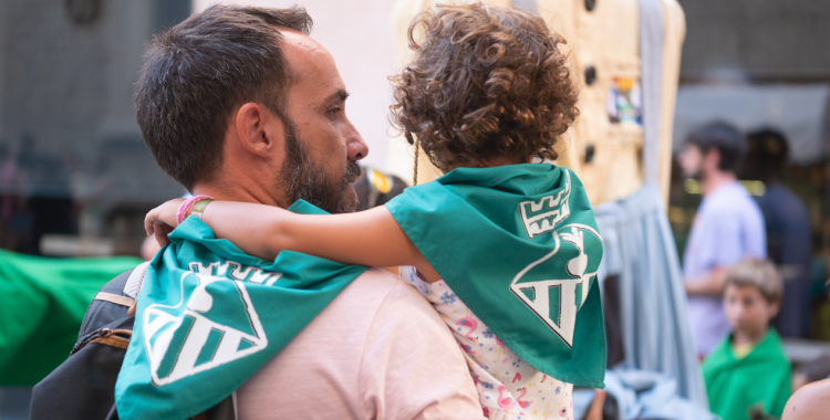 L'Ajuntament repartirà mocadors amb l'escut de Sabadell a partir del 3 de setembre