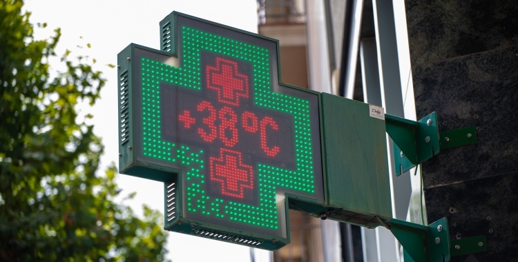 Un termòmetre marca 38 graus | Roger Benet