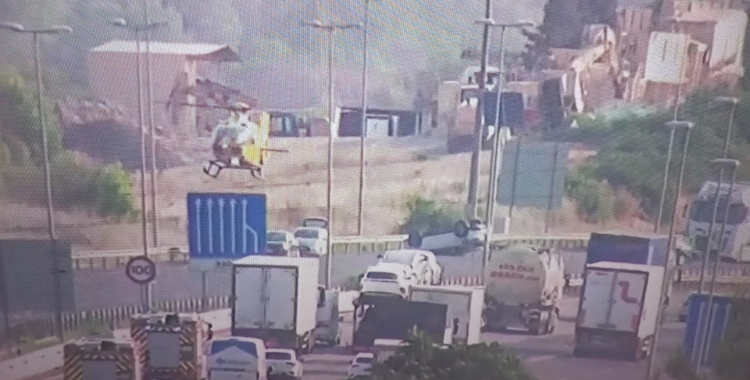 L'accident amb un cotxe bolcat a l'AP-7 | Trànsit