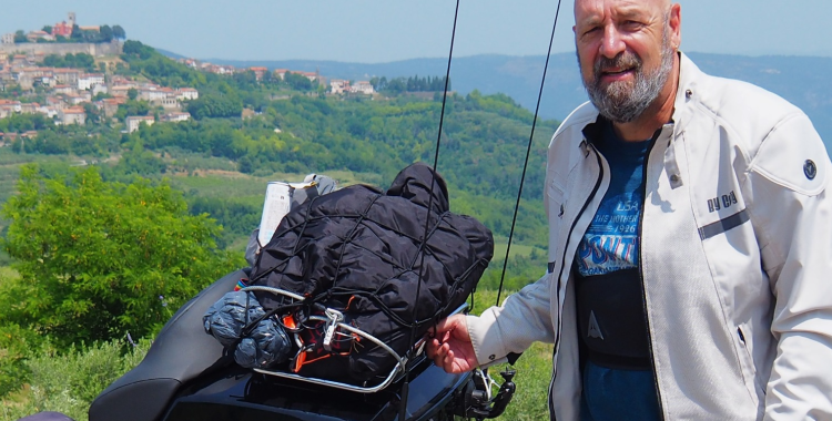 Jaume Marco, en el seu viatge amb moto fins a Rússia | cedida