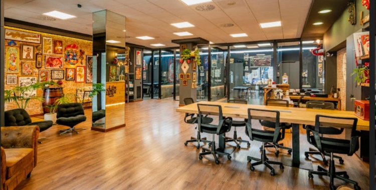 En su tinta -Estudio- està situat a l'avinguda Estrasburg, 38 (Can Llong) | Cedida