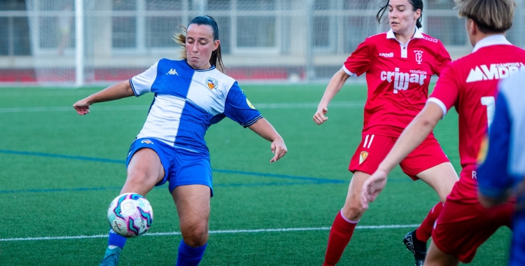 Mireia Andrés en el derbi jugat al Guinardó | Històrics (Paula Aracil)