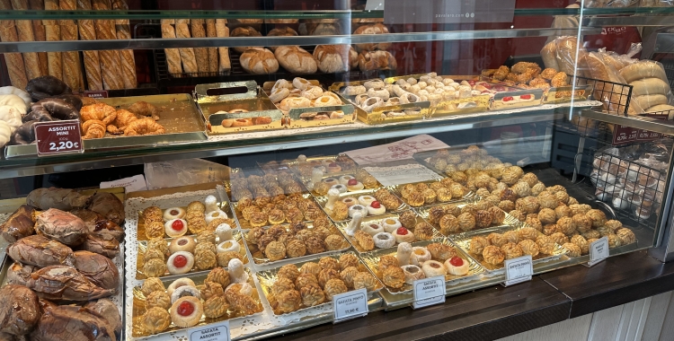 La parada de panellets de Valero | Laura Frias