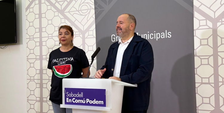 Alejandra Sandoval i Joan Mena a la roda de premsa d'aquest matí