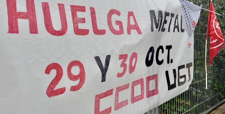 Una de les pancartes de protesta a Kostal, a Sentmenat | ACN