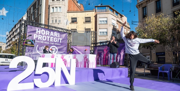Moment de l'acte del 25N