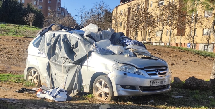 Un dels cotxes abandonats | Cedida