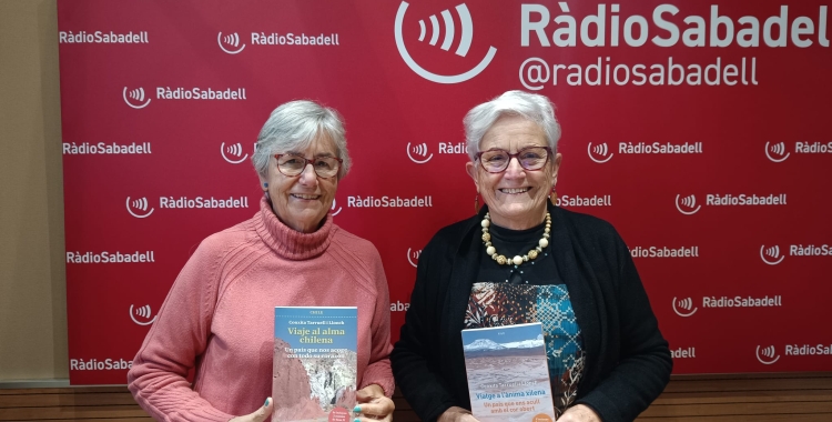 Rosa Pi (esquerra) i Conxita Tarruell (dreta) amb el seu nou llibre | RàdioSabadell