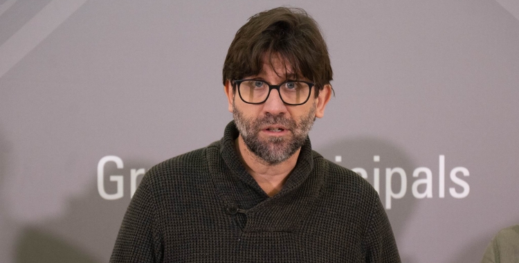 Guillem Fuster (regidor de la Crida) durant la roda de premsa