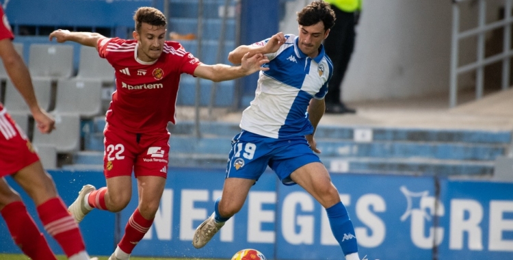 Javi López-Pinto en el partit d'anada davant el Nàstic a la Nova Creu Alta | Roger Benet