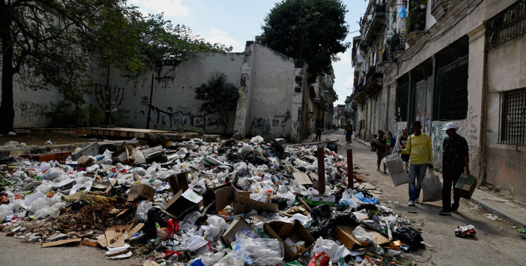 Alguns carrers de Cuba sense recollida d'escombraries | Reuters