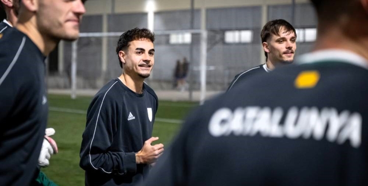 El primer entrenament al Complex d'Olímpia, amb l'exarlequinat Salamanca | FCF