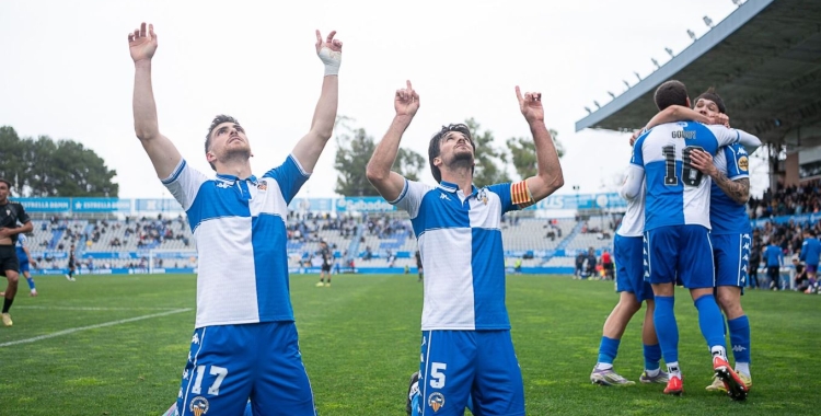 Coscia i Bonaldo dissabte fent la ja tradicional celebració quan un dels dos marca | Roger Benet