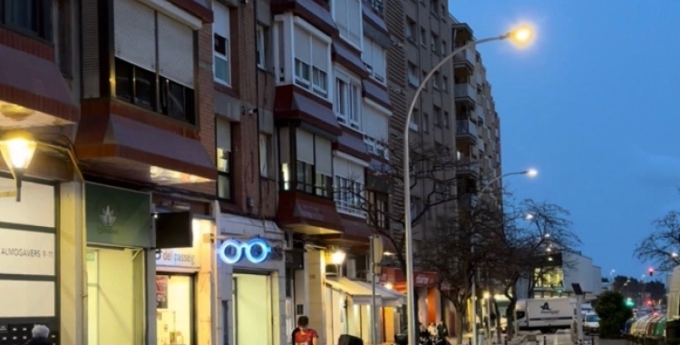 El passeig Almogàvers estrena nova il·luminació | Ajuntament de Sabadell