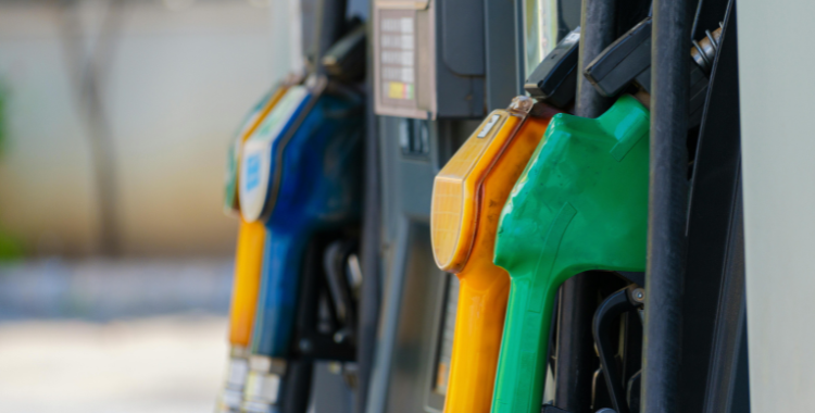 Sortidors d'una gasolinera | Engin Akyurt (Pexels)