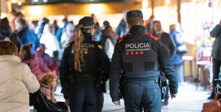 Imatge d'arxiu de la Policia Municipal i els Mossos d'Esquadra