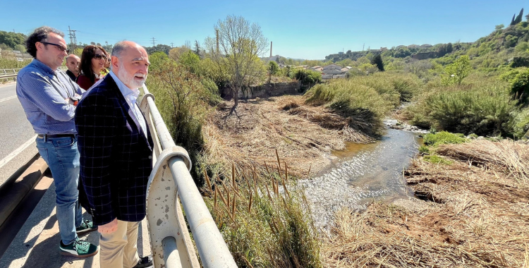 El president del Consell Comarcal, Xavier Garcés, observant les obres | Cedida