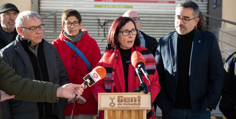 Carme Garcia en una roda de premsa de Gent de Sabadell