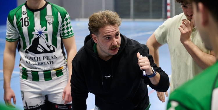 Marrugat dirigint un partit del filial contra el Polinyà | Eric Altimis