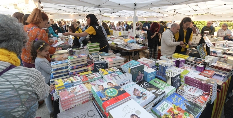 Els llibres i les roses seran els protagonistes de Sant Jordi | Roger Benet
