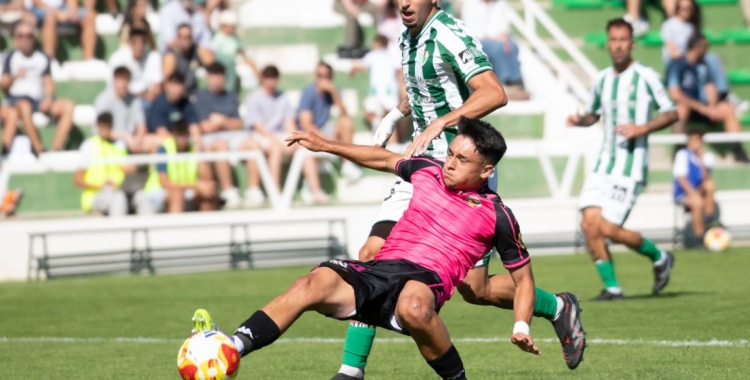 Miguelete en una acció de l'Antequera-Sabadell de la jornada 6 | Roger Benet
