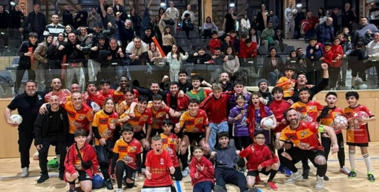 Alegria arrahonista en el derbi contra el Marina Pou | Cedida