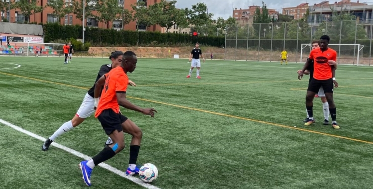 L'equip de la zona sud no va trobar el camí cap al gol davant el Barberà | Adrián Arroyo