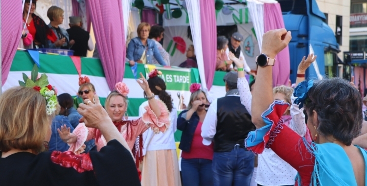 Imatge d'una de les carrosses durant una romeria anterior dels Ballesteros
